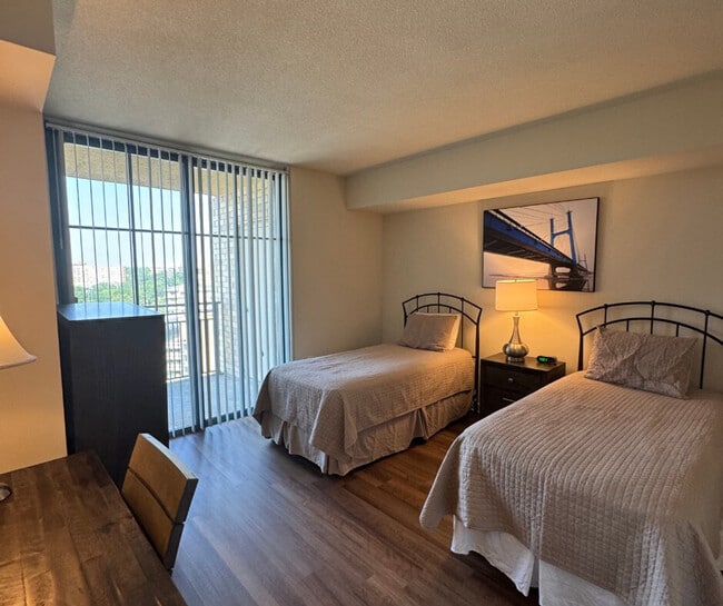 Building Photo - 1500 15th St S