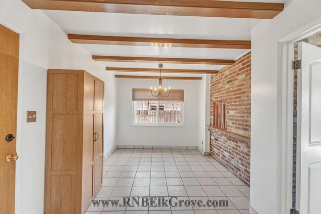 Building Photo - 4930 Bonniemae Way