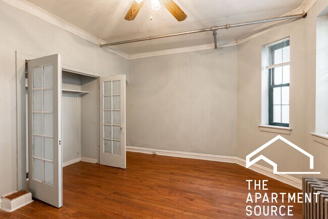 Building Photo - 4641 N Paulina St