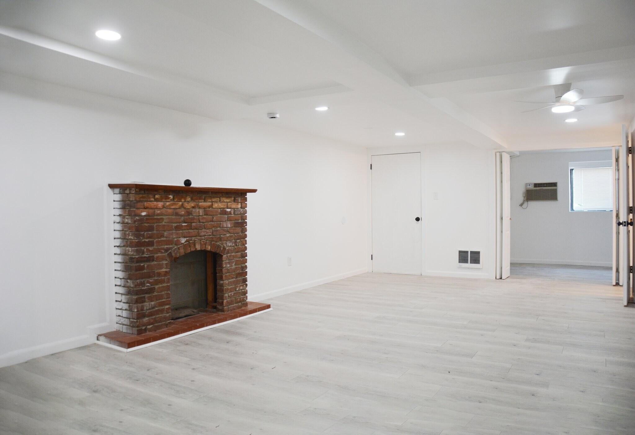 Building Photo - 2350 Baldwin Ave