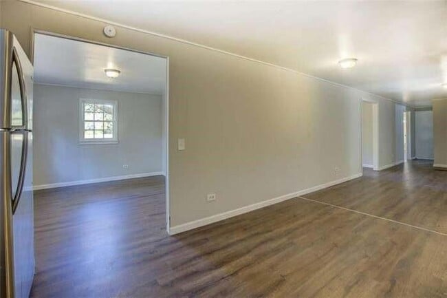 Building Photo - 201 Oglesby Bridge Rd SE