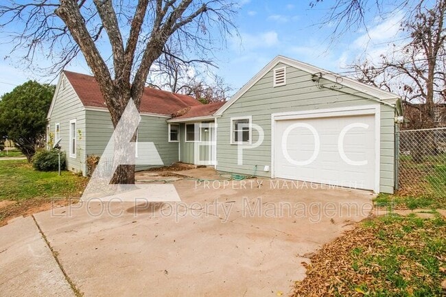 Building Photo - 2515 Bridwell St