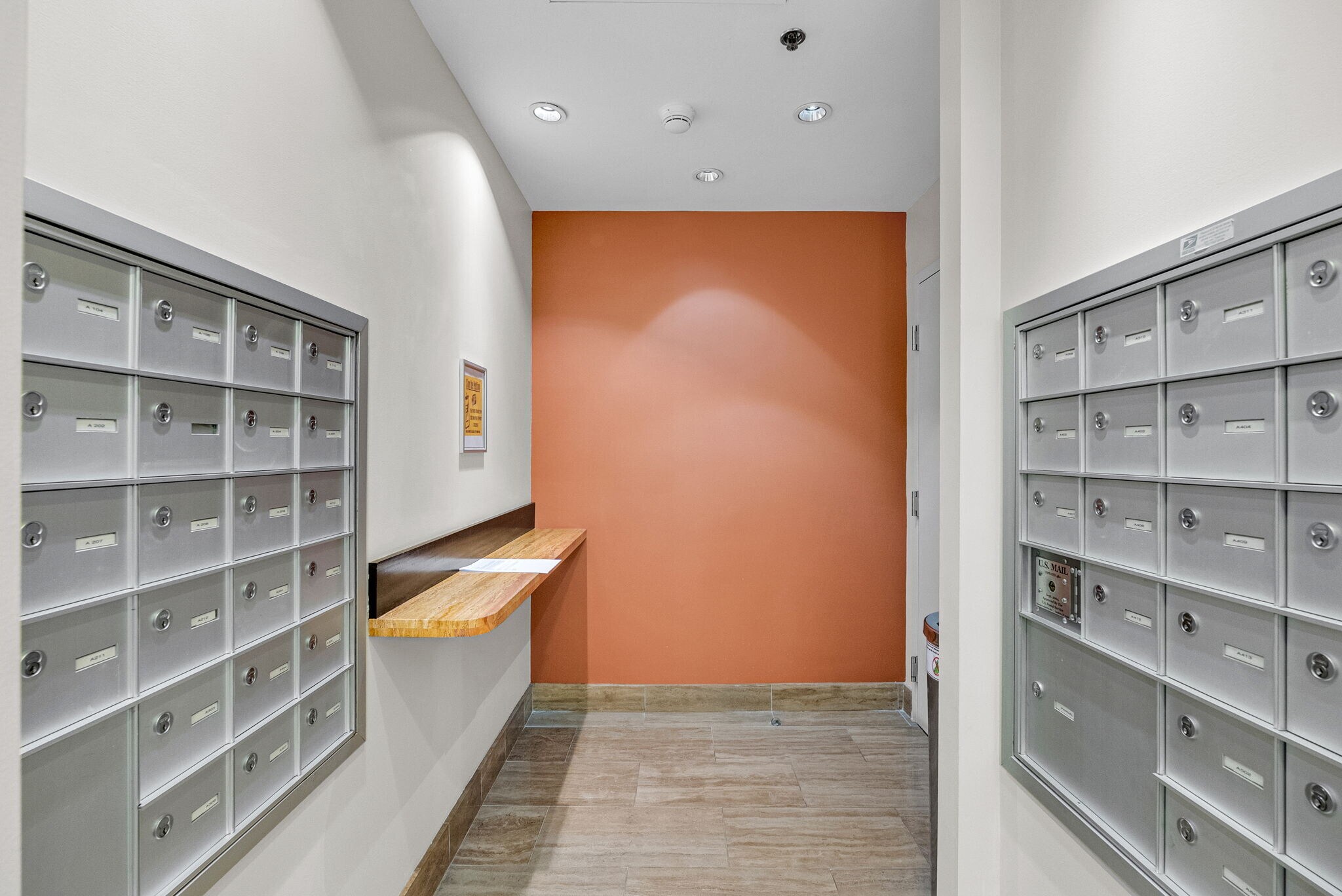 Building Photo - 17 Otis St