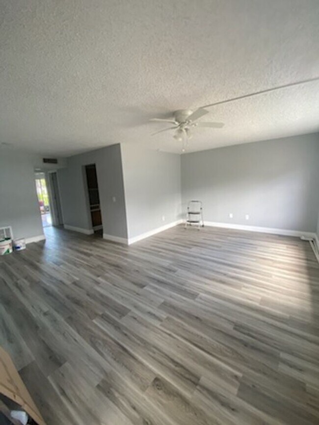 Building Photo - Beautiful water view ground floor condo in...