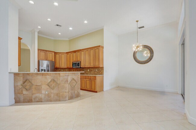 Building Photo - 9400 Briarcliff Trace