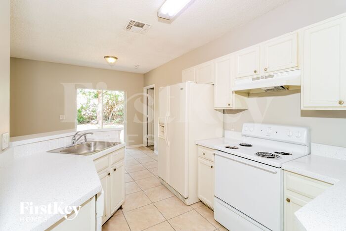 Building Photo - 1163 Schumann Dr
