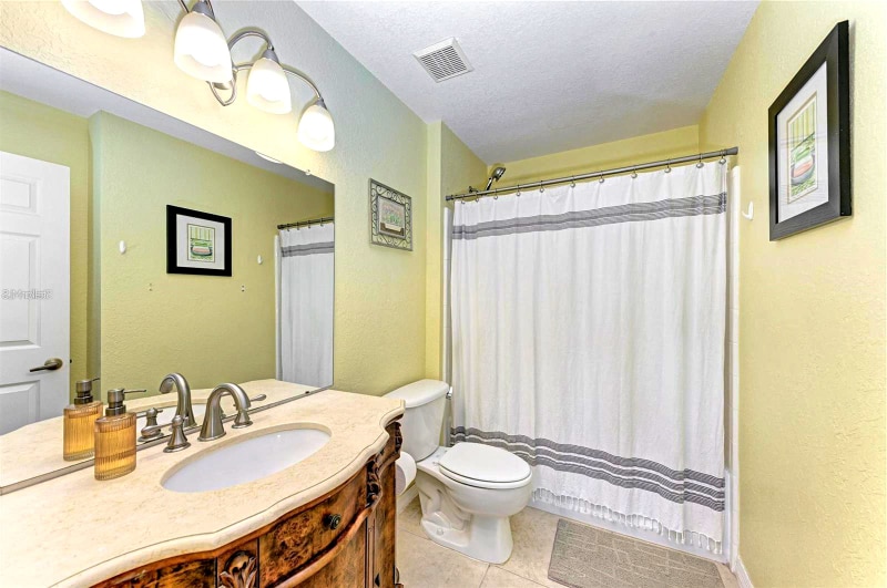 Building Photo - 8926 Manor Loop