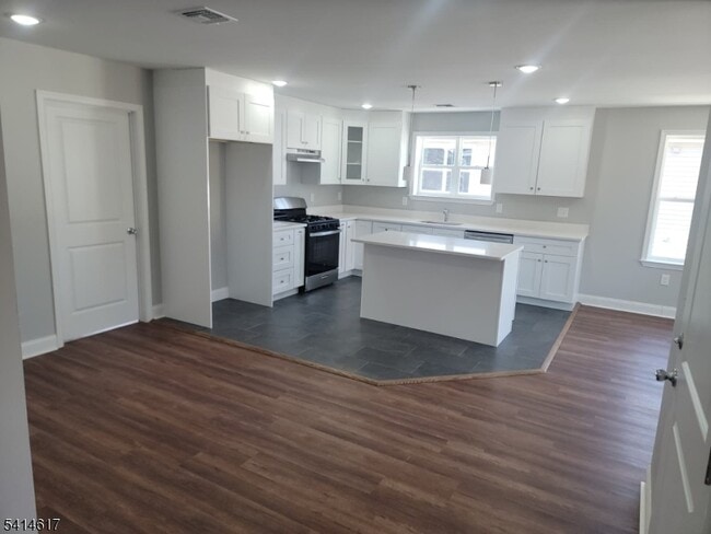 Building Photo - 122 Rose Terrace