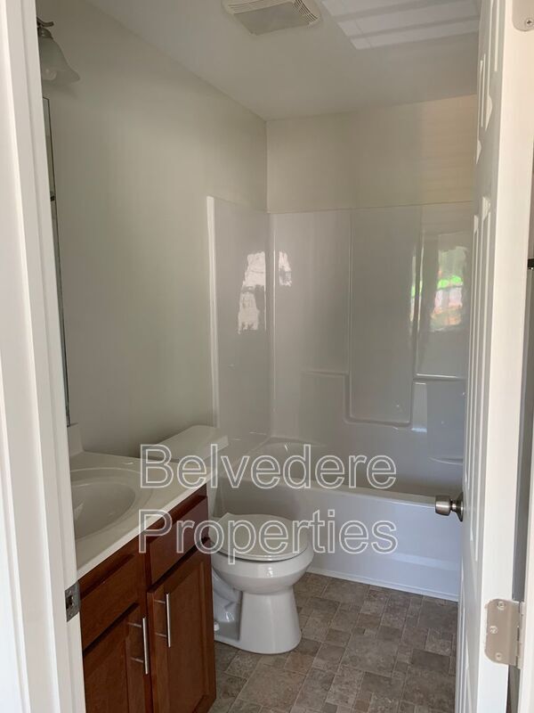 Building Photo - 105 Sommerwall Pl