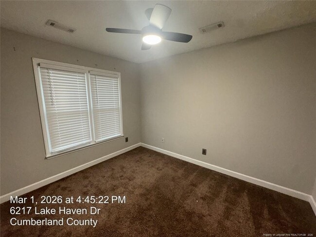 Building Photo - 6217 Lakehaven Dr