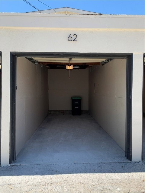 Building Photo - 3036 Coolidge Ave