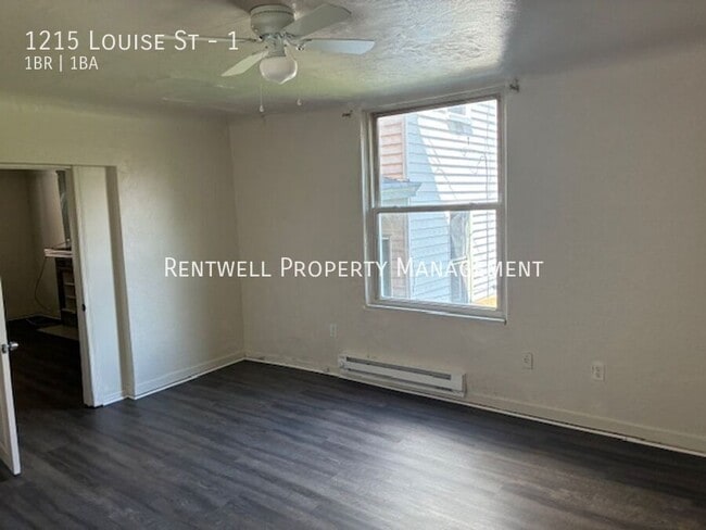 Building Photo - 1215 Louise St