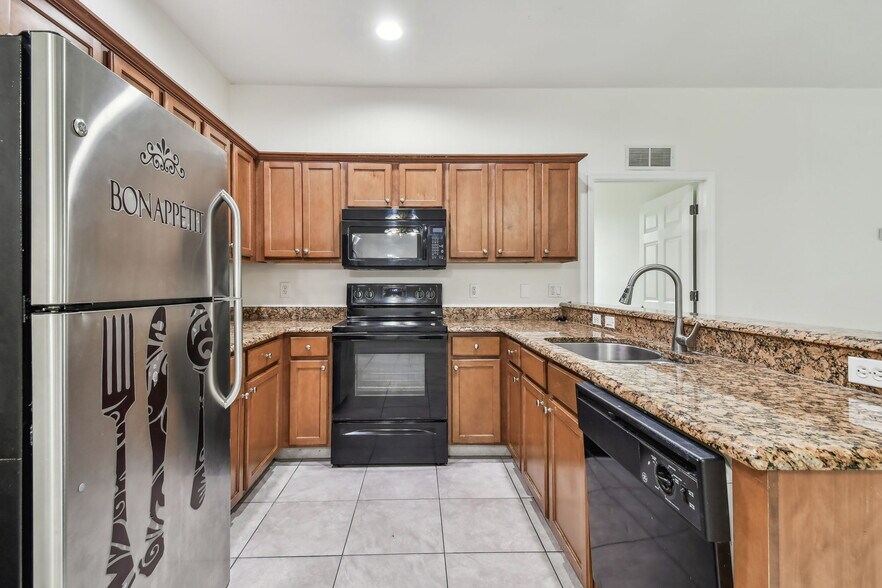 Building Photo - 2632 River Preserve Ct