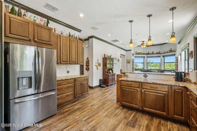 Building Photo - 6725 S Tropical Trail