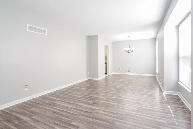 Building Photo - Cozy 3 Bedroom Home in Grandview, MO