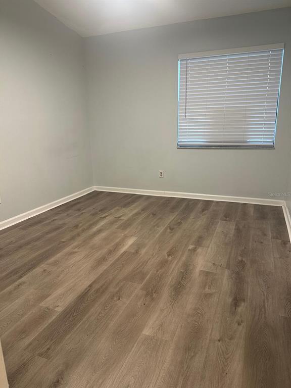 Building Photo - 9633 Riverside Dr