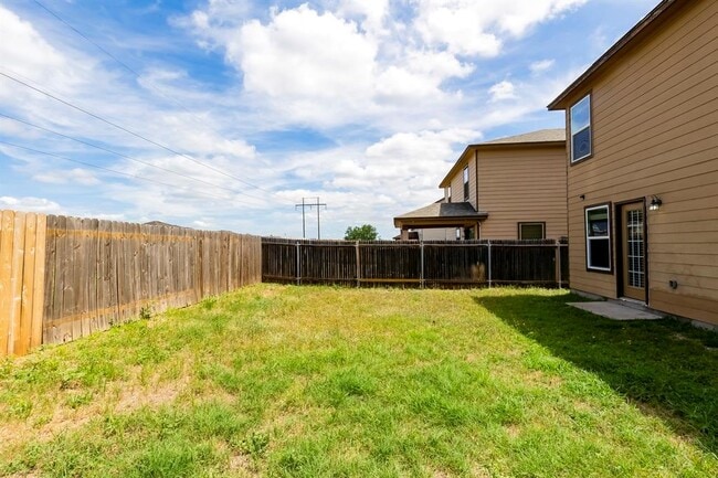 Building Photo - 9104 Single Bnd Trl