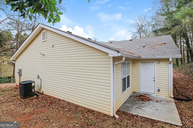 Building Photo - 5862 Homestead Cir