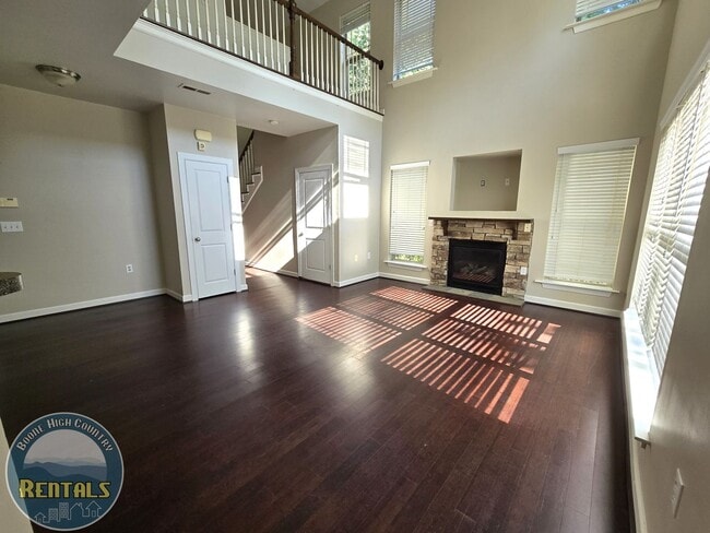 Building Photo - 194 Azor Ct