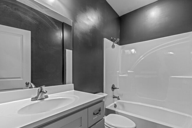 Building Photo - 4718 Metro Park Ln