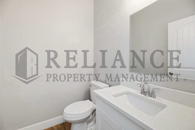 Building Photo - 4515 E 45th St N