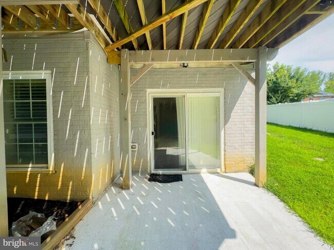 Building Photo - 7023 Sand Cherry Way