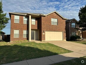 Building Photo - 10773 Braemoor Dr