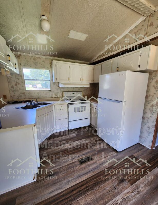 Building Photo - 408 Old Green Pond Rd