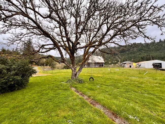 Building Photo - 98382 Sitkum Ln