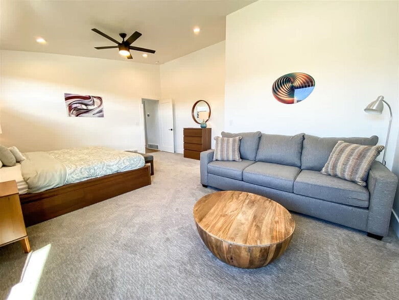 Building Photo - 40 Wedge Way