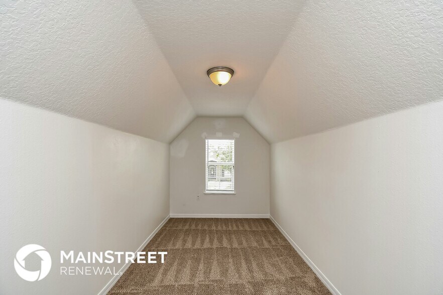 Building Photo - 9273 Caracara Drive