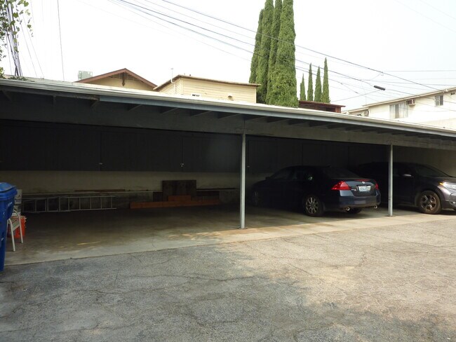 Building Photo - 2017 N Hoover St