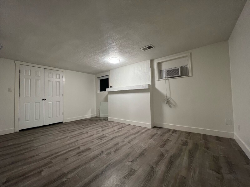 Building Photo - 1456 S 500 E