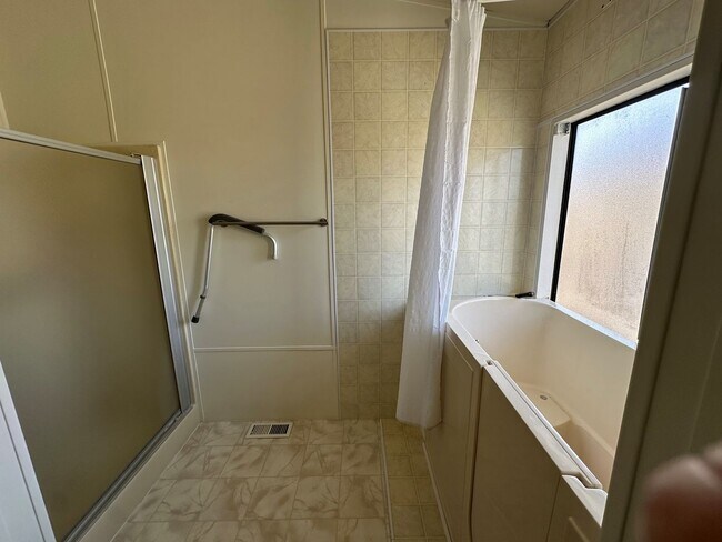 Building Photo - Gated 55+ Community Large Home with Views!
