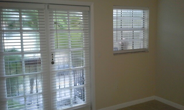 master bedroom / balcony - 252 Majorca Ave