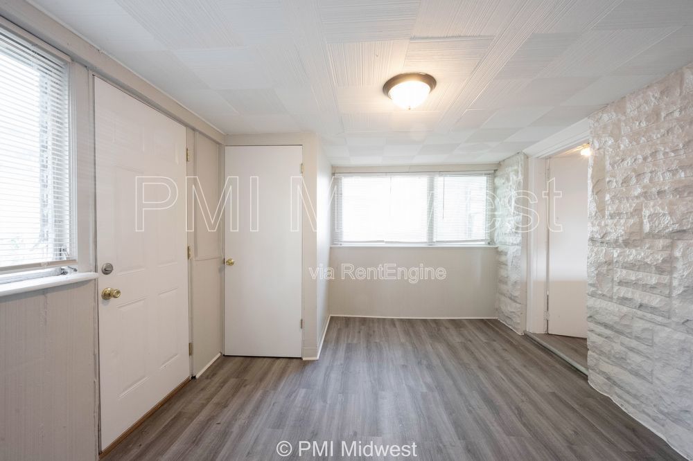Building Photo - 1415 W Pruitt St