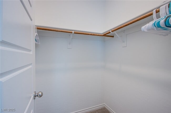 Building Photo - 226 Callen Falls Ave