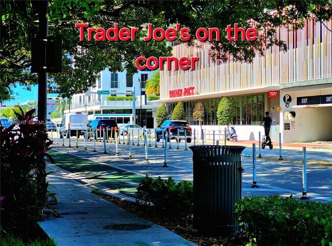 Building Photo - 1666 West Ave