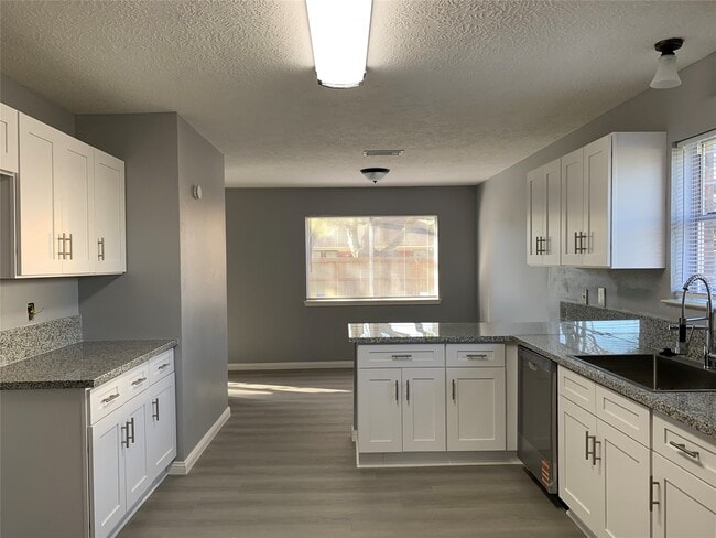 Building Photo - 7022 Harpers Dr