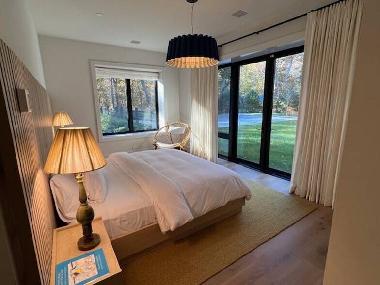 Building Photo - 9 Willow Pond Rd