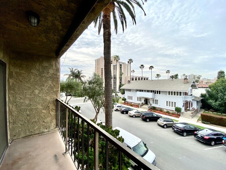 Building Photo - 1803 E Ocean Blvd