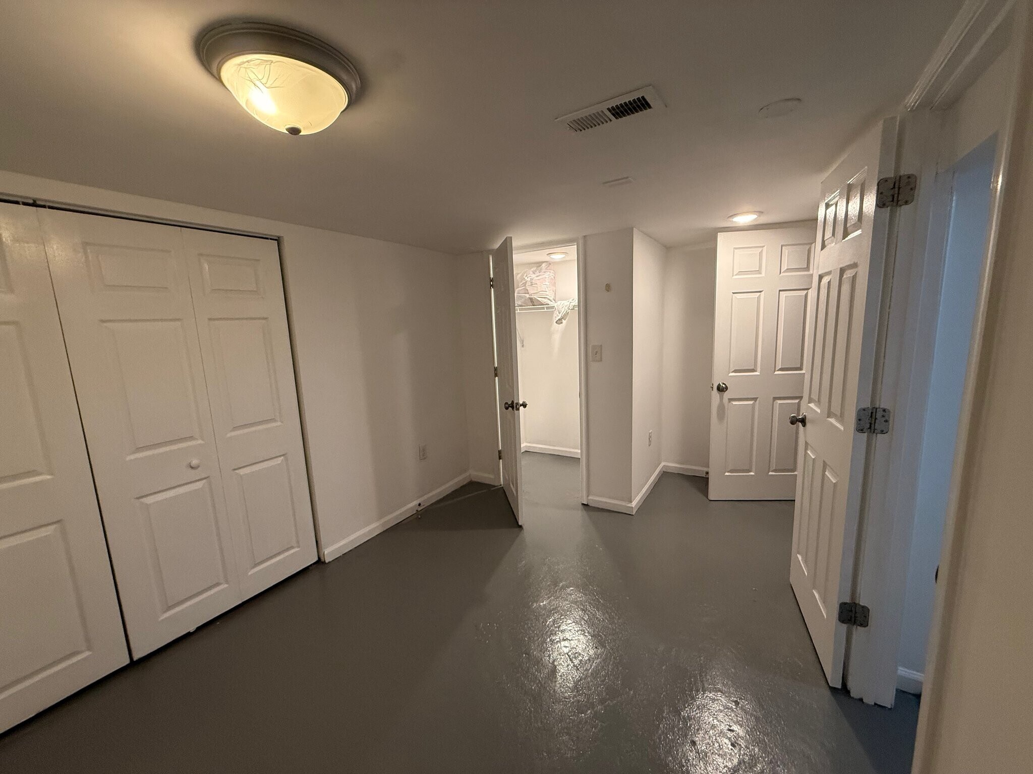 Building Photo - 5116 Gwynn Oak Ave