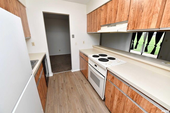 Building Photo - 5734 Autumn Ridge Ct