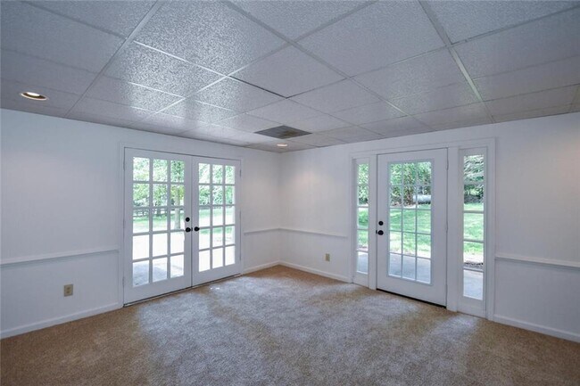 Building Photo - 17040 Birmingham Rd