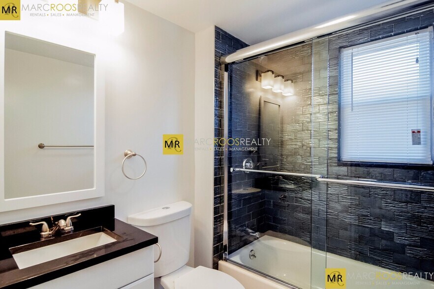 Building Photo - 230 Maverick St