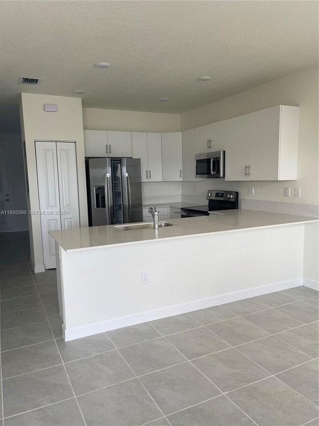 Building Photo - 3244 W 114th Terrace