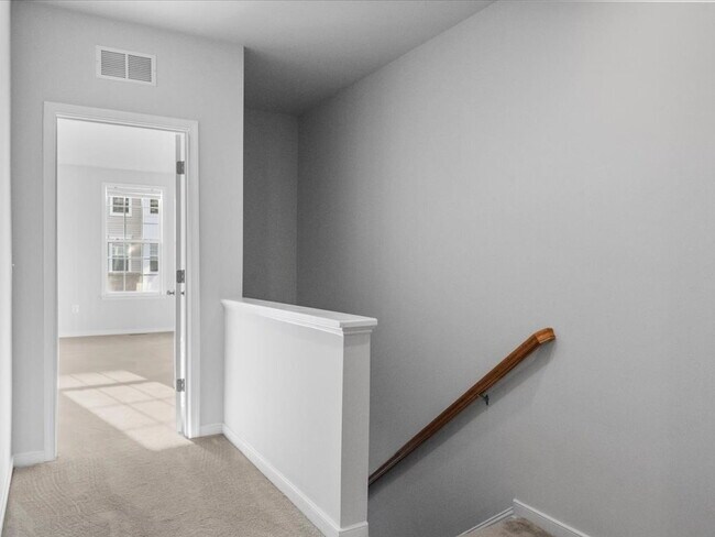 Building Photo - 5925 Laurel Bed Ln