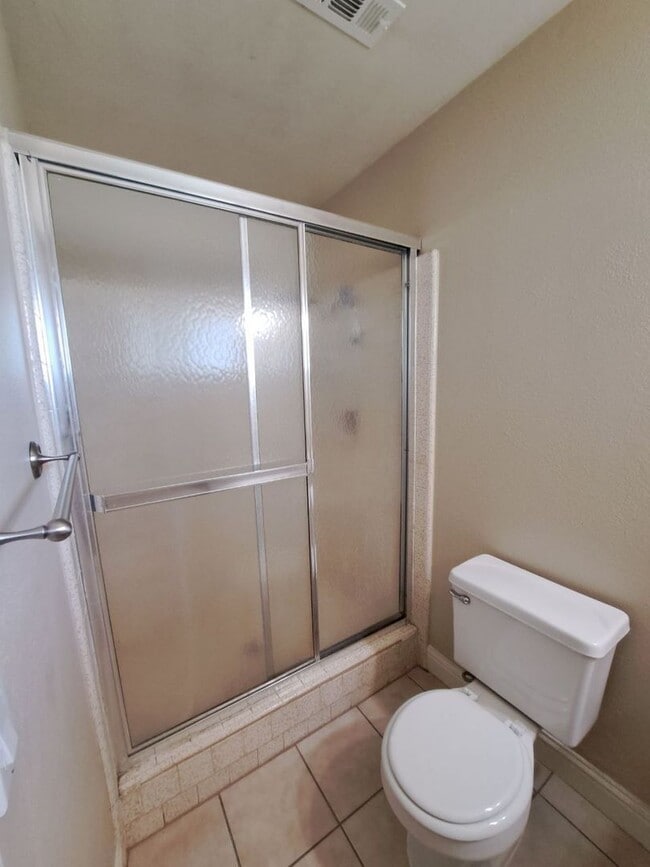 Building Photo - Stunning 4-Bedroom Kerman Home with Swimming Pool Available Soon!