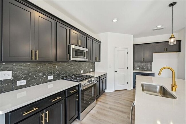 Building Photo - 564 Silverleaf Trl