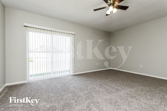 Building Photo - 651 Cotulla Dr